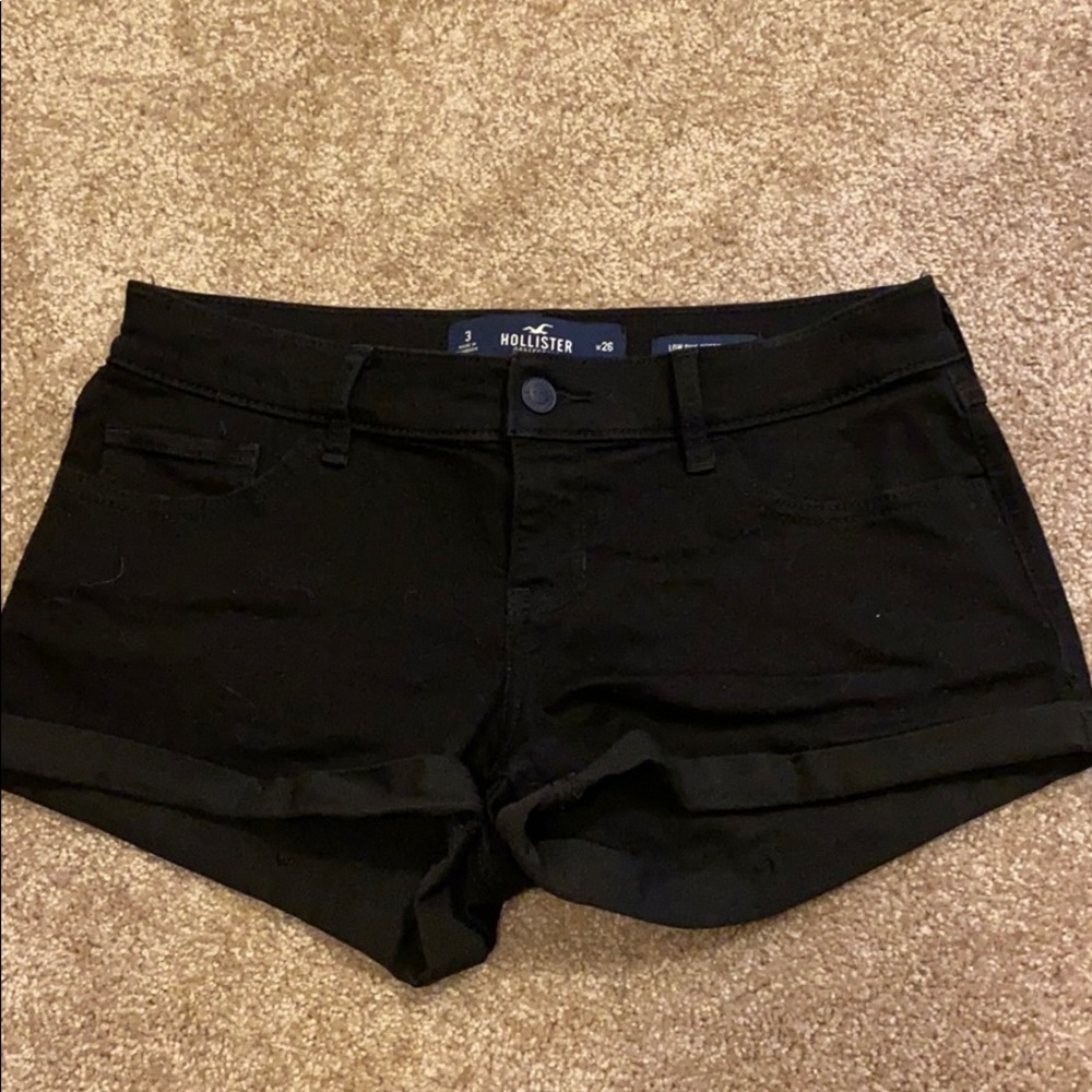 Never worn black hollister shorts